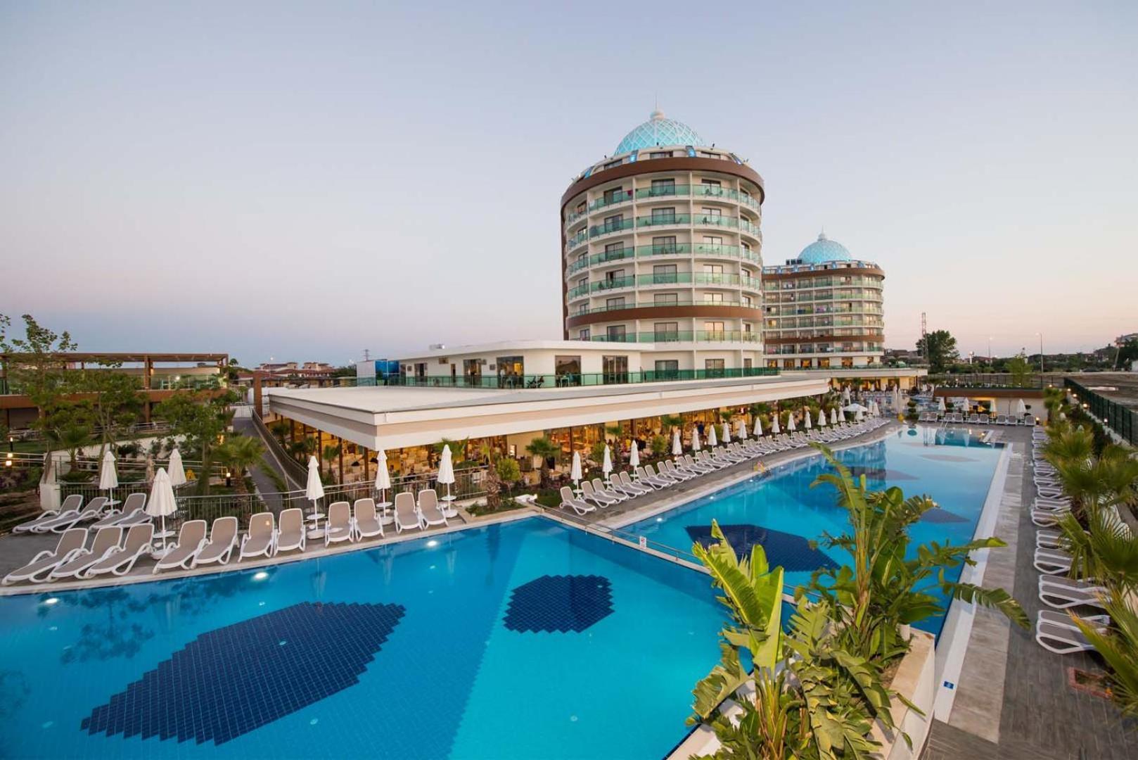Dream World Aqua Hotel Side Exterior foto